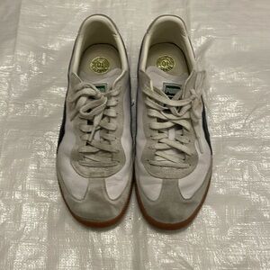 Puma shoes size 11